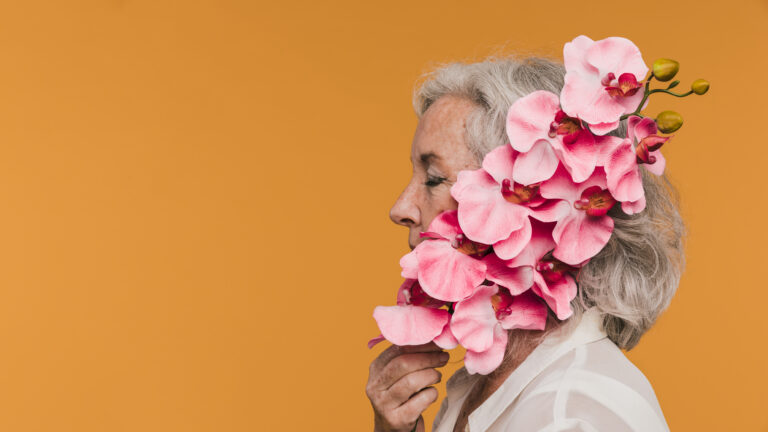 menopausa donna anziana